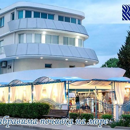 Семеен Хотел "Кораб Ренеса" Rawda Exterior foto